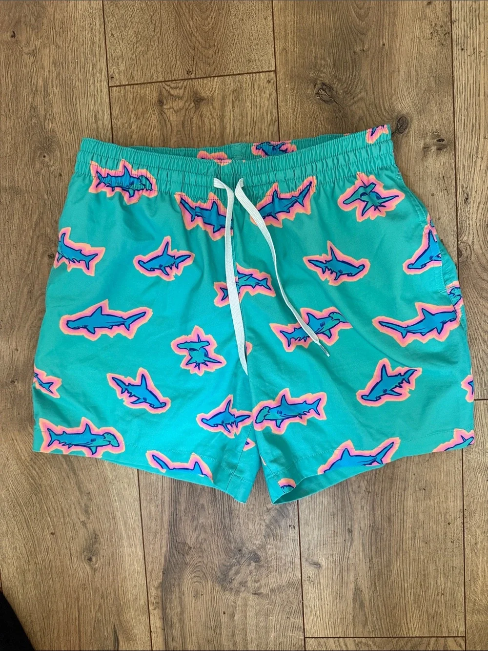 Men's Chubbies Turquoise Shark-Print Swim Trunks